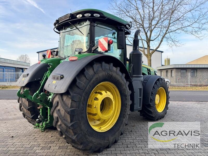 JD 8320R