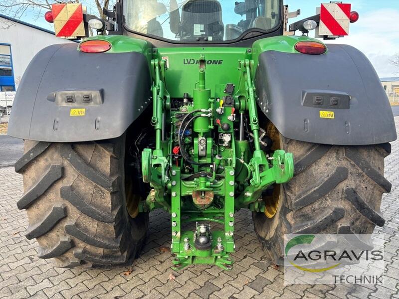 JD 8320R