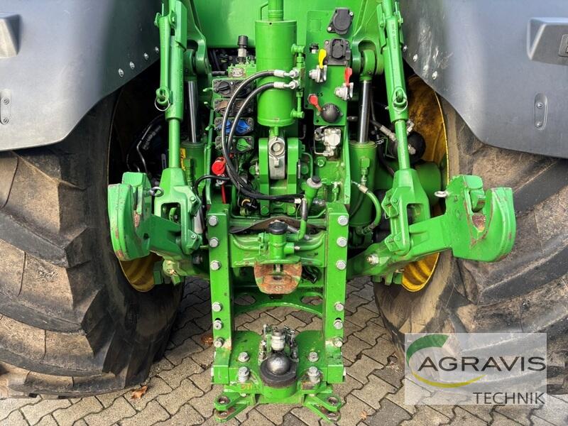 JD 8320R