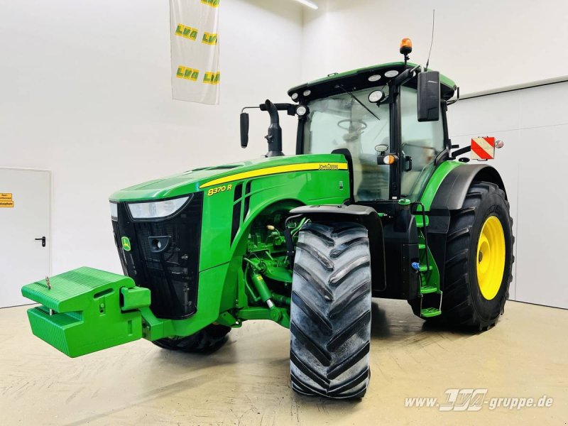 JD 8370R